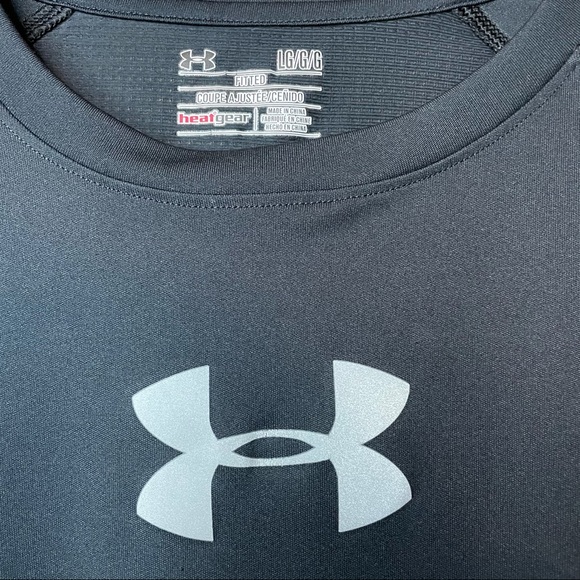 Men’s Under Armour Short Sleeve T Shirt Black - Picture 2 of 4